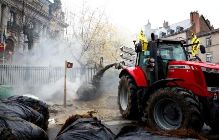 Los agricultores planean “visitar” a los parlamentarios que votarán para censurar al gobierno