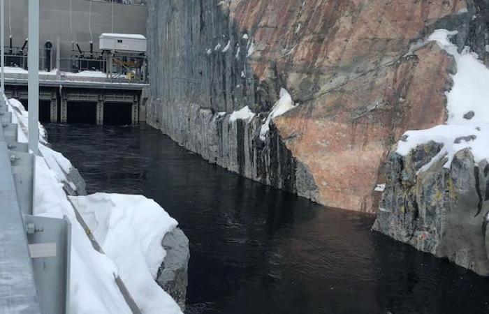 Una línea Hydro-Québec caída, las centrales Romaine-3 y 4 cerradas