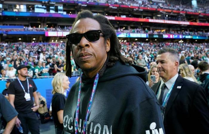 Jay-Z acusado de violar a una adolescente con P. Diddy, “intento de chantaje”, responde el rapero