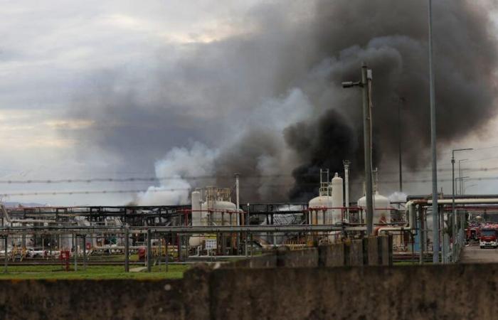 Dos muertos en incendio en depósito de combustible