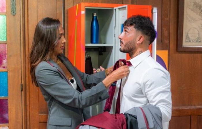 ¿Vivian en una relación con Solène? La besa en los créditos del programa (FOTO)