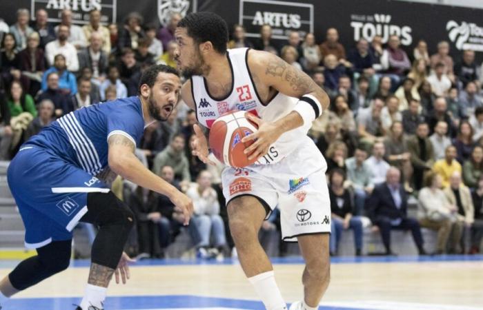 El Tours le quita una pequeña copa a Levallois para soñar en grande