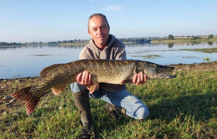 condiciones excepcionales de pesca en el lago Cébron