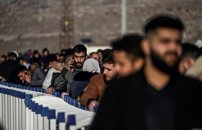 Turquía refuerza sus puestos fronterizos para el retorno de refugiados sirios