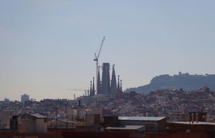 la Sagrada Familia atteint 142,5 m