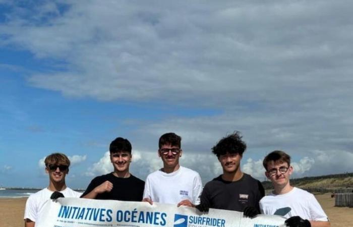 Cinco estudiantes de Bayona en la salida de la gran regata IUT