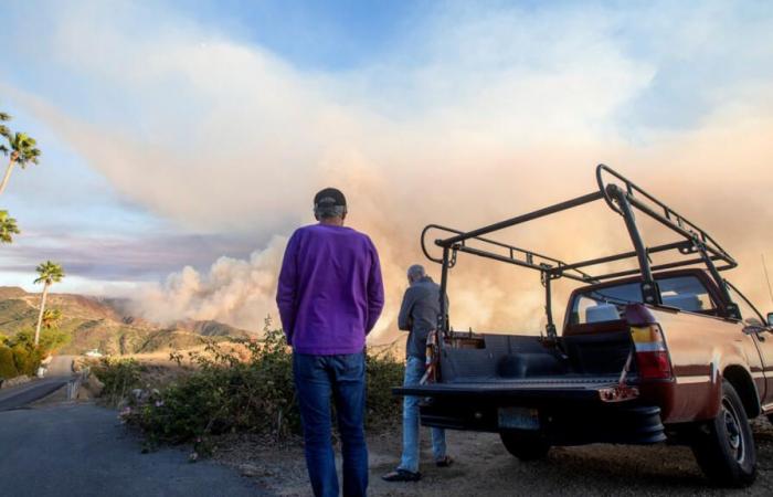 En California, miles de personas evacuadas de Malibú, arrasada por las llamas