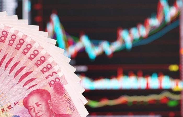 El yuan chino pierde terreno frente al dólar [ABO]