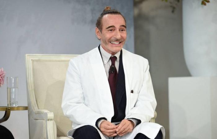 John Galliano deja la discreta casa Margiela, su refugio durante diez años