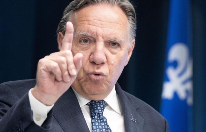 Al ministro federal Marc Miller, el primer ministro François Legault respondió que protegería los valores de Quebec “a toda costa”