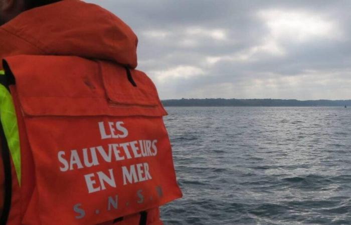 Hallan el cadáver de un hombre en el golfo de Morbihan