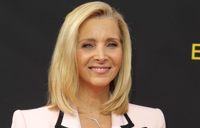 A Lisa Kudrow le encantó la rara reunión de “Friends”… Jamie Foxx hace una promesa cuestionable…