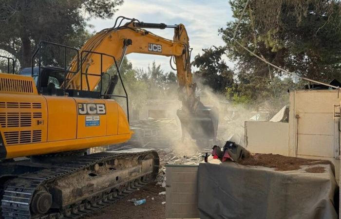 Comienzan los trabajos de demolición del kibutz Kfar Aza, devastado durante el pogromo del 7 de octubre