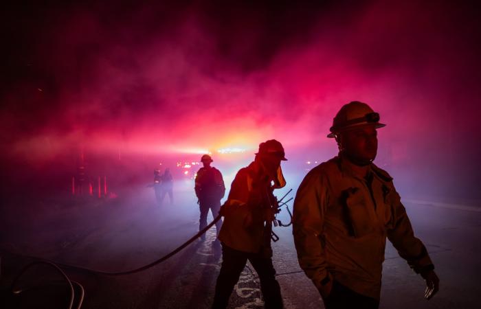 Dick Van Dyke entre las estrellas obligadas a huir de los incendios forestales del sur de California