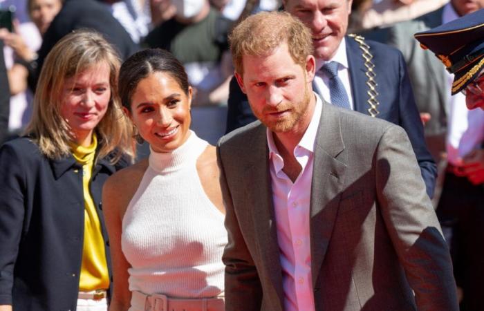 ¿Meghan y Harry en medio de un divorcio? ¡Este beso romántico en público que calmará a todos!