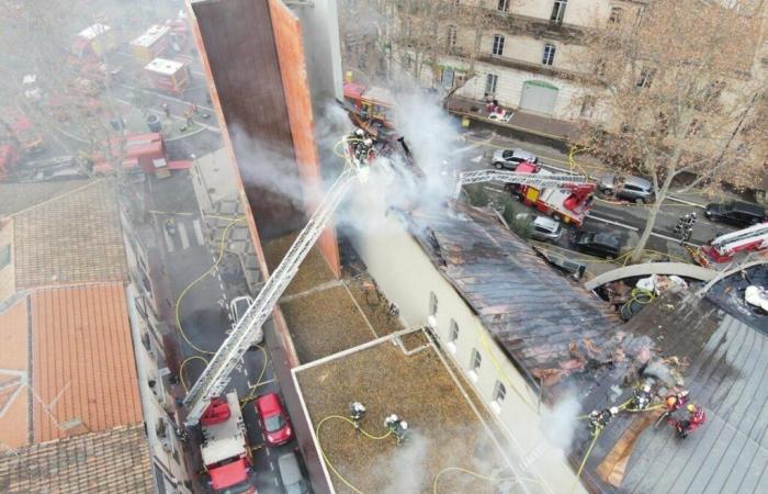 El incendio accidental en la iglesia de Saints-François ya no avanza