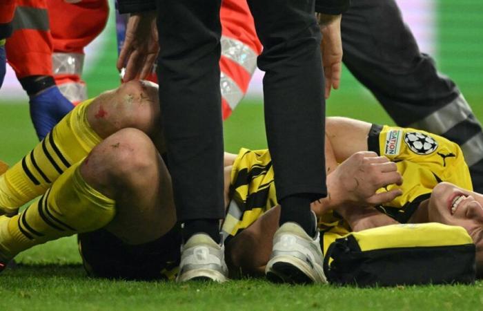 Se le ha torcido por completo el tobillo: la terrible lesión de un jugador del Dortmund ante el Barça