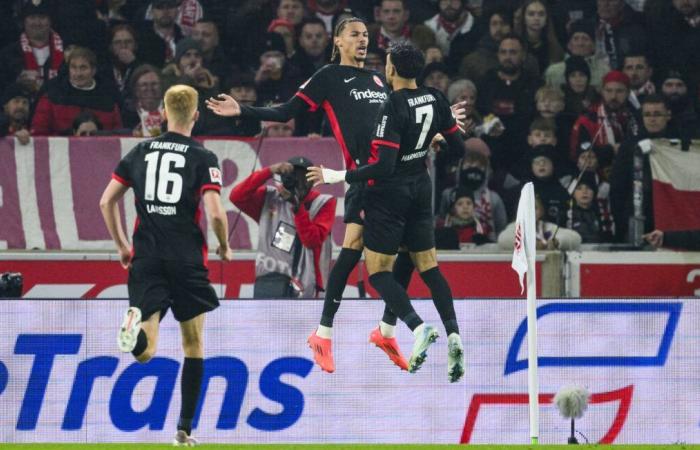 Frankfurt: Del premio mayor de Kolo Muani al relanzamiento de Ekitike, la afición del Eintracht agradece al PSG (con ironía)