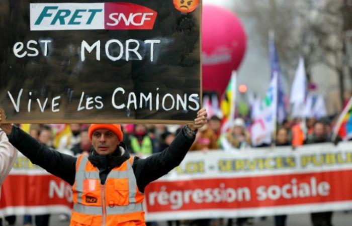 Escasas manifestaciones “por el empleo y la industria” en Francia – 12/12/2024 a las 16h48