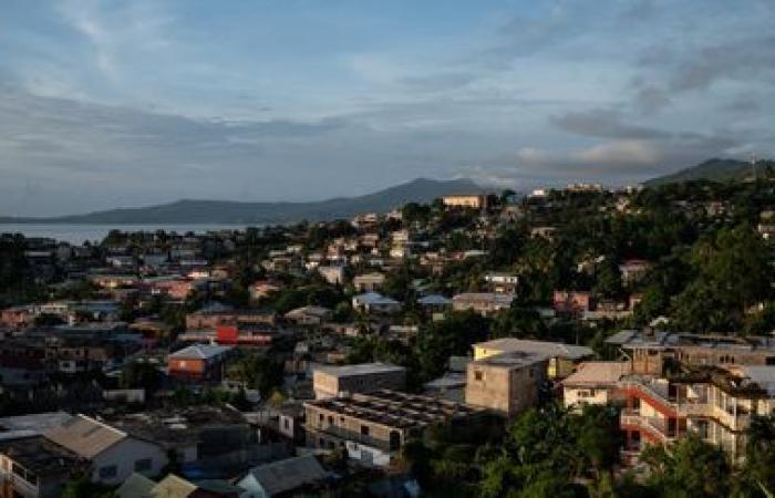 Se espera que el ciclón Chido toque Mayotte “al final de la noche” y desate “vientos destructivos e incluso devastadores”