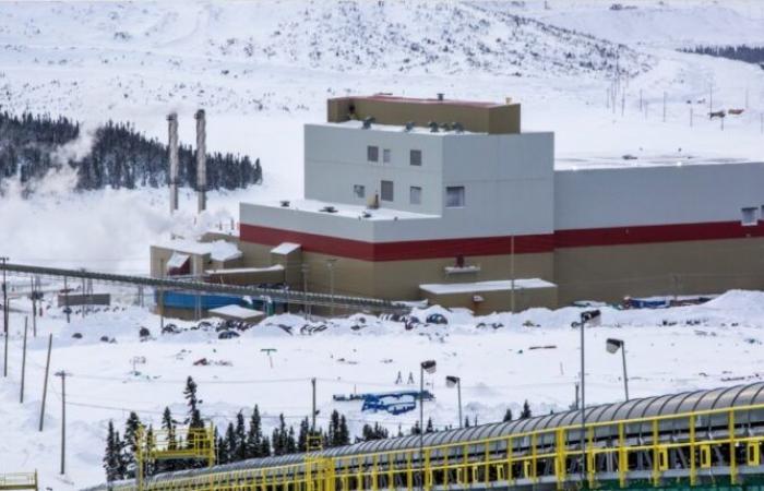 Bloom Lake: una grúa puente se derrumba sobre los trabajadores