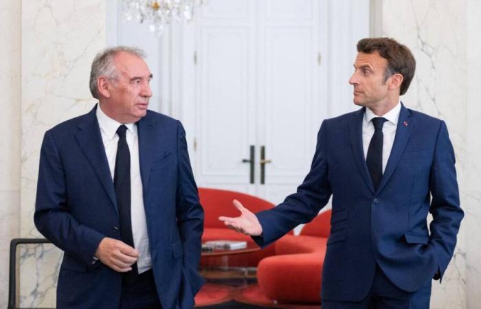 Tras hacer esperar de nuevo a Francia, Emmanuel Macron nombra primer ministro a François Bayrou