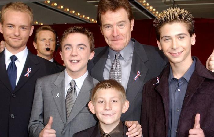 Se confirma el resurgimiento de ‘Malcom in the Middle’ para Disney+: se confirma el regreso de 3 estrellas y se revelan los detalles | Bryan Cranston, Casting, Christopher Masterson, Disney, Disney Plus, EG, Erik Per Sullivan, Extended, Frankie Muniz, Jane Kaczmarek, Justin Berfield, malcolm in the middle, Presentación de diapositivas, Televisión | Solo Jared: noticias y chismes de celebridades