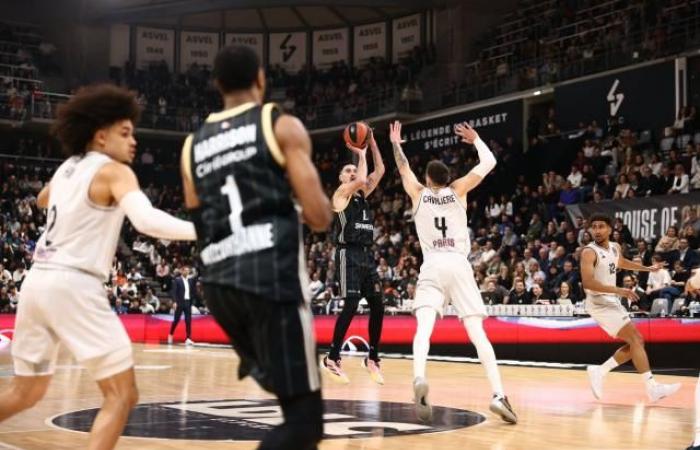 Asvel impresiona y pone fin a la racha de 14 victorias del Paris Basket