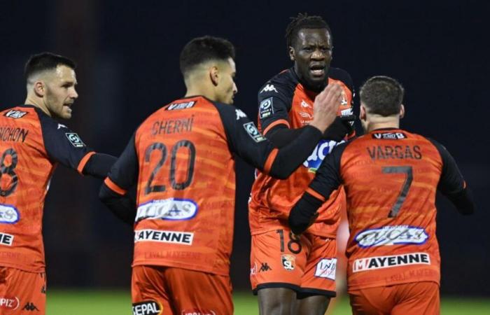 Laval 6º tras su éxito en Guingamp, Troyes explota a Martigues, Clermont limita los daños