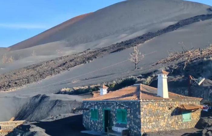 Una casa sepultada por el Tajogaite emerge de la ceniza gracias a una iniciativa solidaria