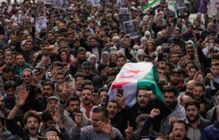 Últimas noticias en Siria: Manifestaciones masivas programadas para celebrar la caída de Assad en medio de temores sobre armas químicas