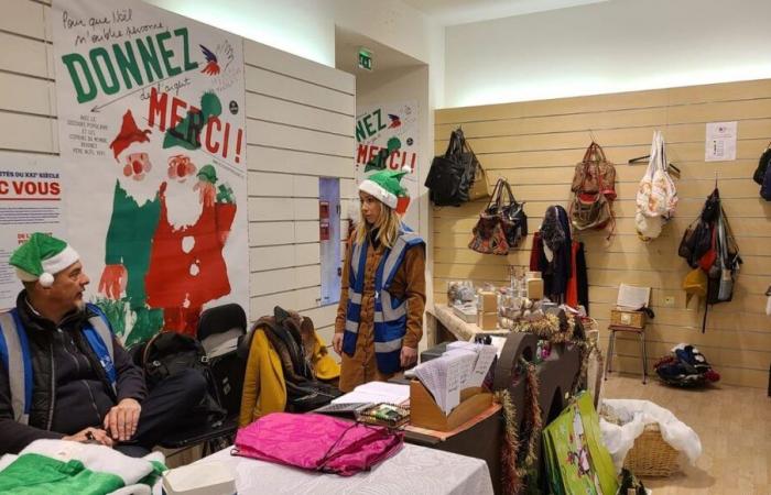 Secours Populaire abre una tienda temporal en Dordoña para hacer regalos de Navidad por una buena causa