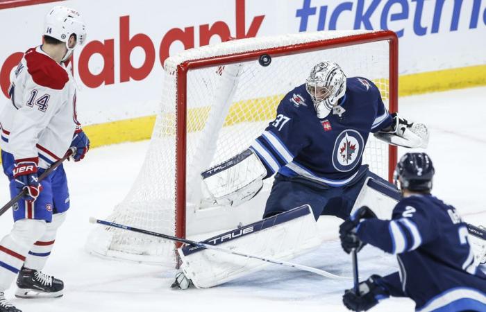 Canadiense 2 – Jets 4 | Un primer gol para Lane Hutson, pero un revés para el canadiense