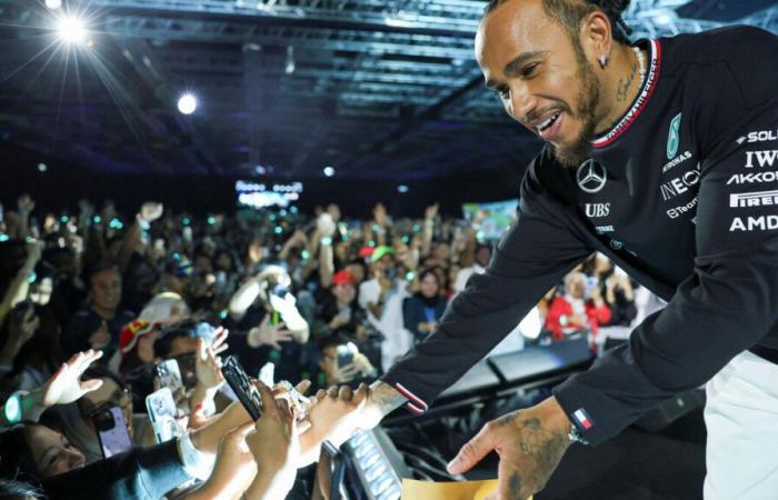 Fórmula 1: imágenes del conmovedor desfile de despedida de Lewis Hamilton en Mercedes