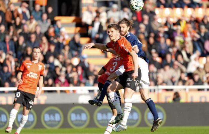 El Paris FC dominó en Lorient en el descanso