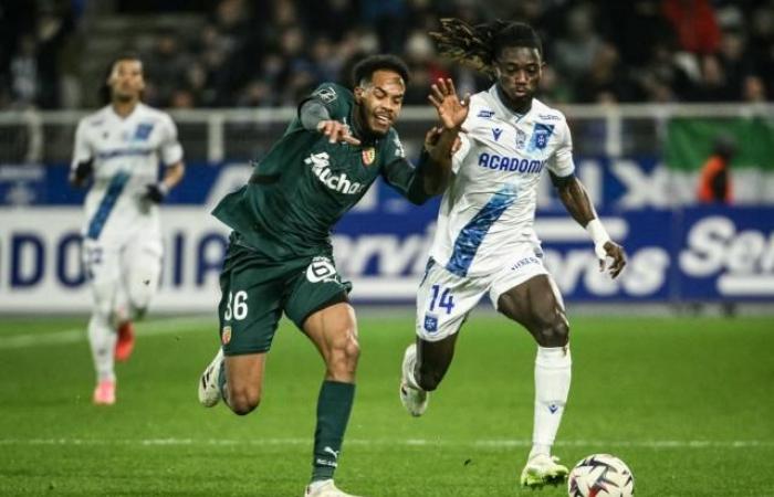 Auxerre aguanta ante Lens en la Ligue 1