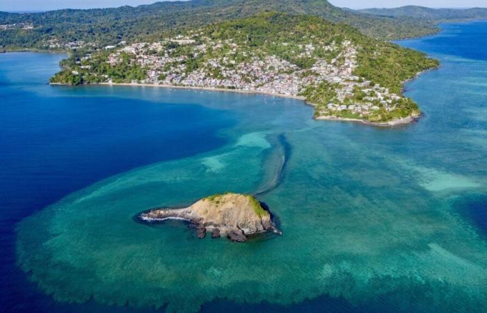 El archipiélago francés de Mayotte en alerta máxima por la llegada del ciclón Chido