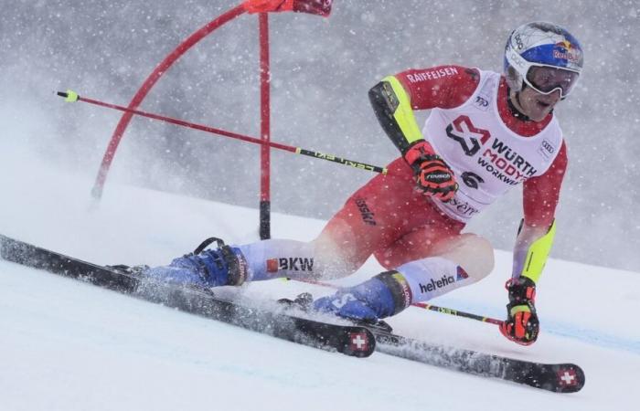 Marco Odermatt gana el loco slalom gigante en Val-d’Isère