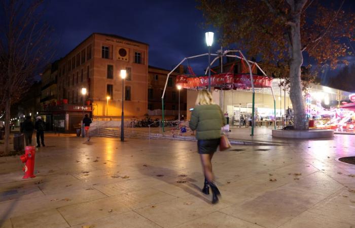 Una plaza situada cerca de la Rotonde, en Aix-en-Provence, lleva el nombre de un ex presidente de la República