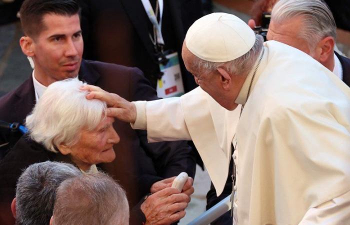 Visita del Papa Francisco a Córcega: ¿quién es Jeanne Mari, la mujer de 108 años que bendijo en Ajaccio?