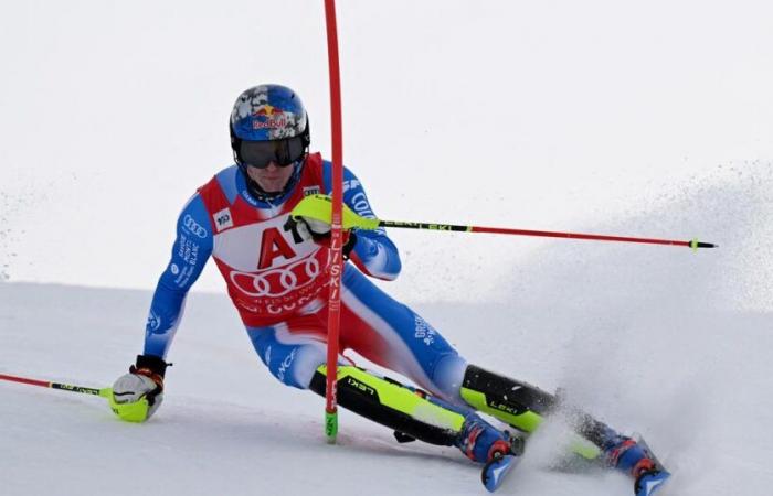 Clément Noël debe abandonar el slalom de Val d’Isère