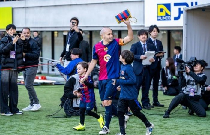 Andrés Iniesta también se despide del público de Tokio