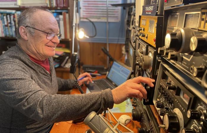 Jean-Christophe Lebon, apasionado radioaficionado de Saint-Pierre, intenta batir su récord