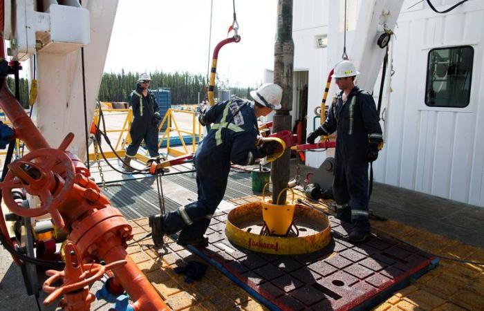 Los precios del petróleo caen a la espera de la reunión de la Fed; la atención se centra en los datos chinos Por Investing.com