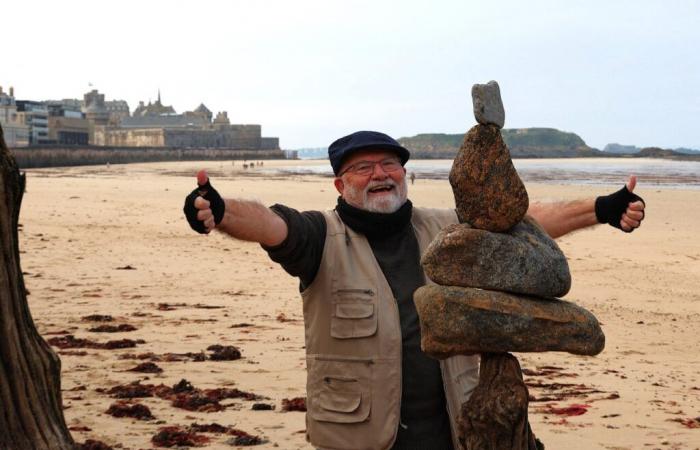 sus efímeras esculturas en la playa desafían las leyes de la gravedad