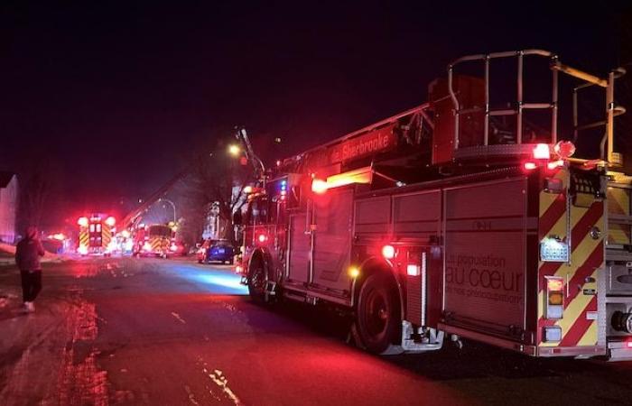 Se produce un incendio en un edificio de apartamentos de la rue de Candiac en Sherbrooke