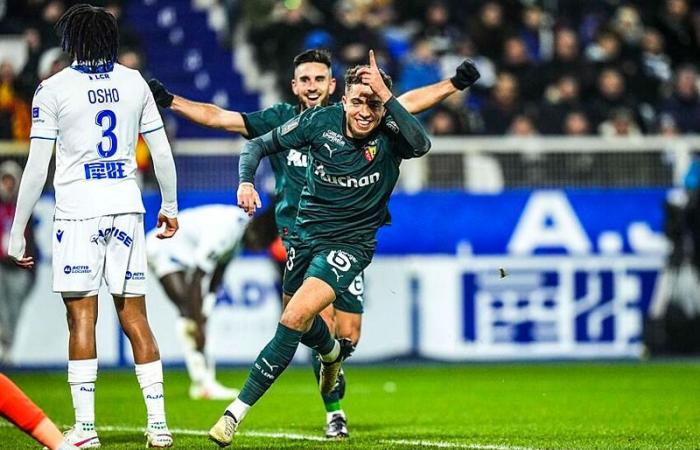 Neil El Aynaoui, elegido mejor jugador del partido tras su gol contra el Auxerre