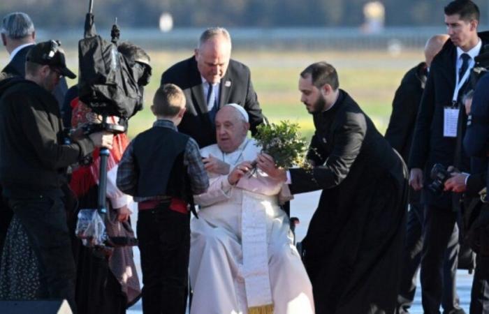 El Papa en Córcega celebra una misa gigante y defiende su versión del laicismo: Noticias