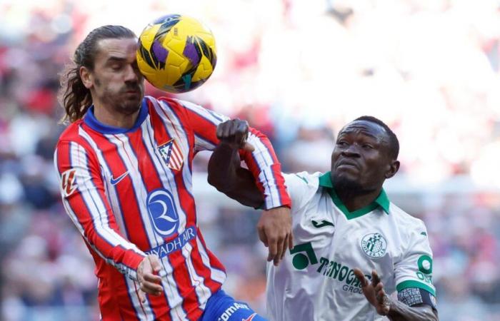 El Atlético derriba un muro de hormigón