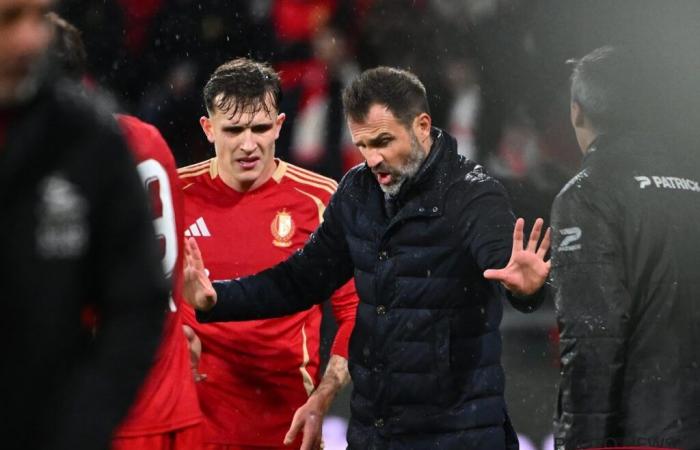 Un pequeño descanso para los jugadores del Standard tras el partido en Beerschot – Todo el fútbol